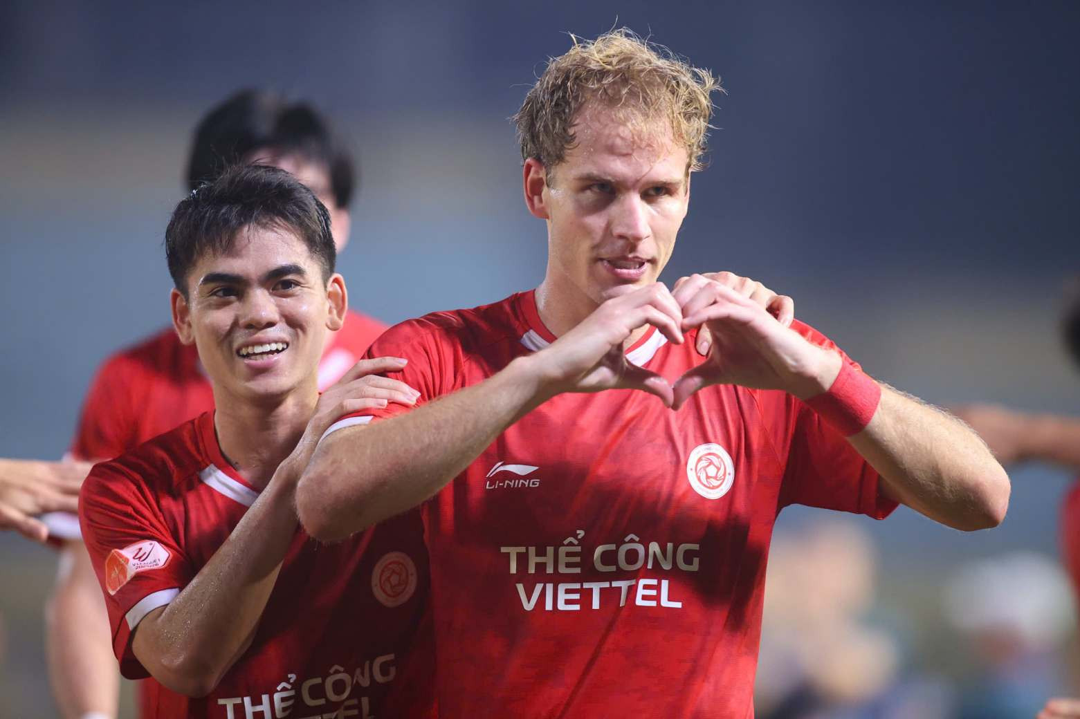 Siêu phẩm của Wesley giúp Thể Công - Viettel thắng Hoàng Anh Gia Lai

